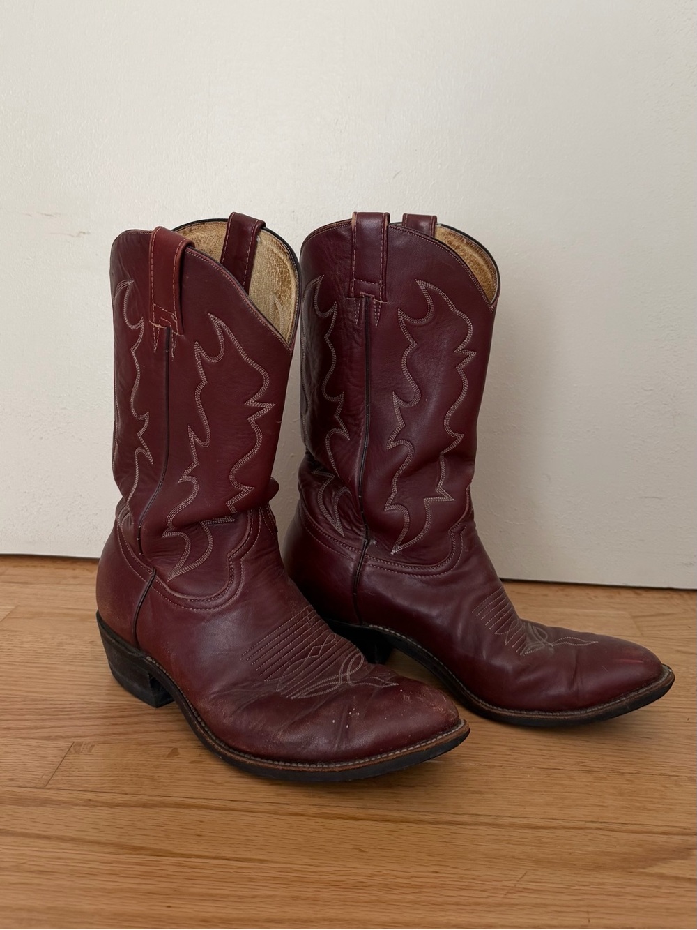 Men's Leather Dress Shoe in Burgundy